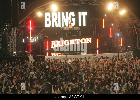 Fatboy Slim Norman Cook genießt seinen Auftritt am 1. Januar 2007 Brighton Beach Stockfoto