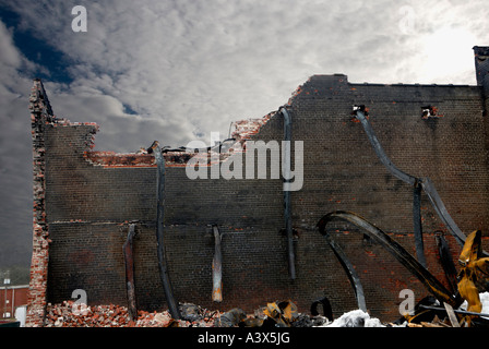 Reste einer Brand beschädigt-Fabrik Stockfoto