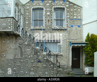 Haus in Schalen Polperro Cornwall bedeckt Stockfoto