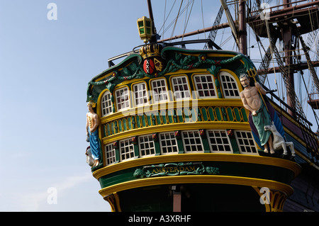 Museum-Schiff Amsterdam im Hafen von Amsterdam das Schiff ist ein Nachbau der ein 3-Mast-Schoner aus dem 17. Jahrhundert Stockfoto
