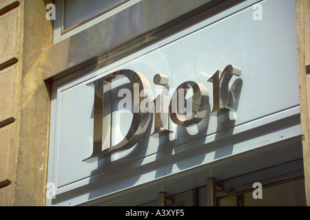 Italien Lombardei Mailand Milano Quadrilatero Fashion Bereich Via Monte Napoleone Dior shop Stockfoto