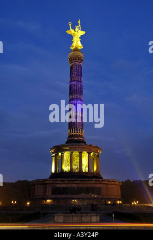 beleuchtete Siegessäule während des Festival of Lights 2006, Deutschland, Berlin Stockfoto