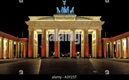 illuminierte Brandenburger Tor während des Festival of Lights 2006, Deutschland, Berlin Stockfoto