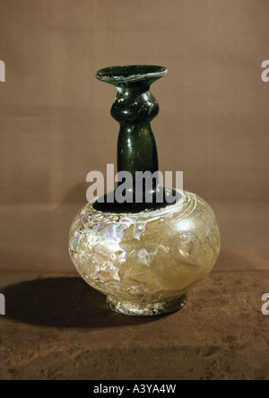 Bildende Kunst, islamische Kunst, Handwerk / Handwerk, Parfüm-Flasche, 9. Jh., Glas, irakische Nationalmuseum, Bagdad, historisch, Historiographie Stockfoto