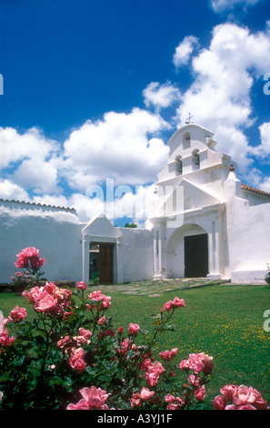 Jesuiten Kirche La Candelaria und Ruinen in Zentralargentinien Stockfoto