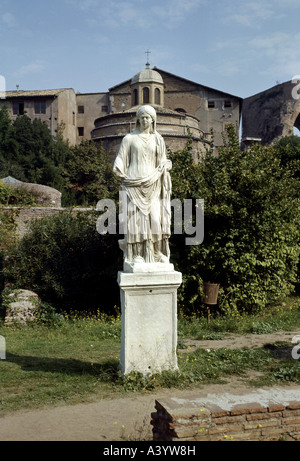 Reise/Geographie, Italien, Rom, Denkmäler, Statue der Jungfrau aus dem Gewand im Forum Romanum, vom 1. Bis 4. Jahrhundert a.D., historisch, historisch, Europa, alte Welt, bildende Kunst, Statuen, Skulpturen, Skulpturen, Marmor, Römisches Reich, Denkmal, Religion, Erstheit, Erstestessen, Vesta, Jungfrauen, alte Welt, Stockfoto