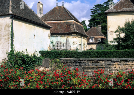 FRANKREICH BURGUND SAVIGNY-LES-BEAUNE MANOIR BURG Stockfoto