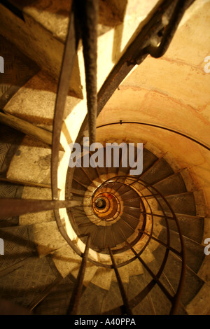 Wendeltreppe im Inneren der wichtigsten Cellbhouse im Alcatraz