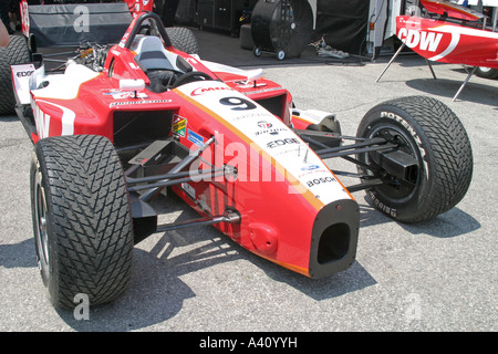 Vorderansicht der Rennwagen Stockfoto