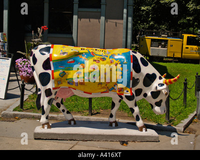 "Kinder-Karte von Boston" von Künstlerin Beth Johnson als Bestandteil der Cow Parade Boston, Boston Common Stockfoto