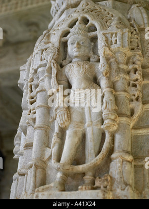 Komplizierte Steinbildhauen in der Jain-Tempel in Ranakpur in Rajasthan im Norden Indiens Stockfoto