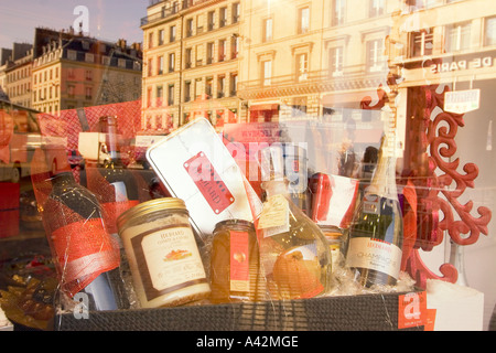 Place De La Madeleine in Paris Frankreich Hediard Gourmet-Shop Fenster Feinkost Stockfoto