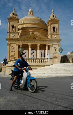 Die Pfarrkirche St. Maria (die Annahme in Mgarr auch Imgarr früher als Mgiarro eine kleine Stadt in der nördlichen Region von Malta Insel bekannt Stockfoto