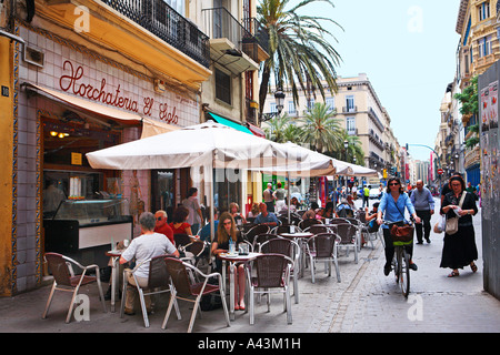 SPANIEN VALENCIA HORCHATERIA CAFE UND STREET-SZENE Stockfoto