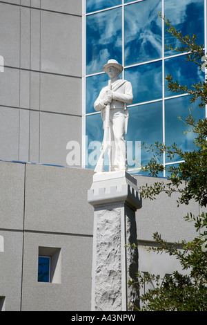 Statue zu Ehren von konföderierten Soldaten vor dem Marion County Judicial Center Stockfoto