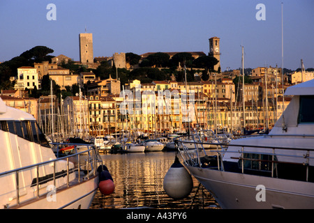 Cannes Mittelmeer Frankreich Hafen Hafen Côte d ' Azur Stockfoto