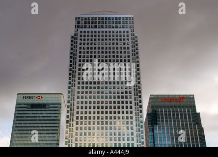 Zahlen 1, 8 und 25 Canada Square Canary Wharf Docklands London UK Stockfoto