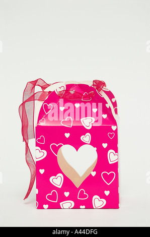 Valentinstag-Geschenk-Box geöffnet Stockfoto