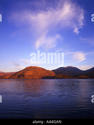 Abendlicht auf den Hügeln von Loch Etive, Argyll, Schottland, Vereinigtes Königreich. Stockfoto