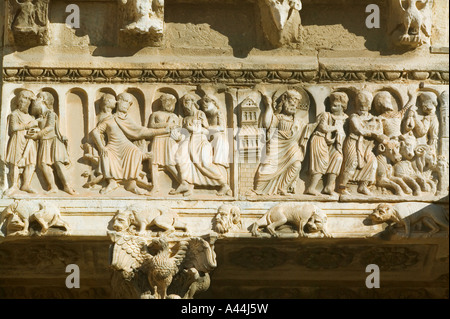 BENEDIKTINERINNEN IN SAINT-GILLES - GARD - FRANKREICH Stockfoto