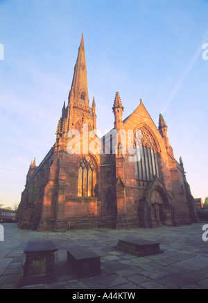 St Elphin Kirche (Pfarrkirche), Church Street, Warrington, England, spätabends, Herbst 2006 Stockfoto