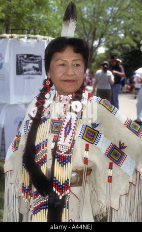 Porträt einer Lacota Souix, Indianer Indianerin In Denver Colorado USA getroffen. Stockfoto