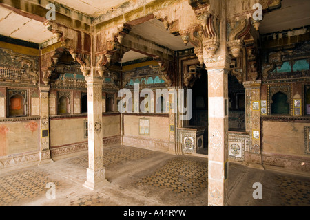 Indien Rajasthan Bundi Garh Palast Charta Mahal innen Reste der historischen Wandmalereien Stockfoto