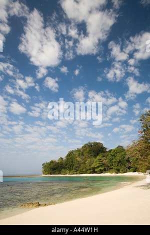 Indien-Andamanen und Nikobaren Havelock Island Radha Nagar Lagunenstrand in den frühen Morgenstunden Stockfoto