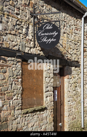 Olde Neugier Shoppe in Hay on Wye Wales UK Stockfoto