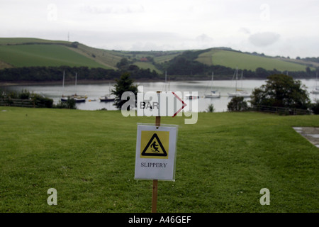 Garten hinter dem Haus Oper melden an der Bar das alte Pfarrhaus, Devon, UK Stockfoto