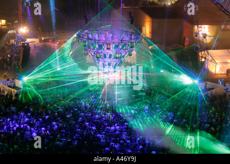 Mehr als 50000 Raver tanzt auf dem Techno-Festival in der Nähe von Kastellaun, Rheineland-Pfalz, Deutschland Stockfoto