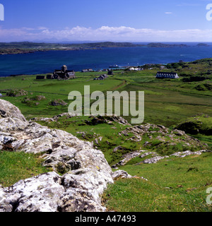 Iona Abbey, der Sound von Iona Isle of Iona, Schottland angesehen vom höchsten Punkt der Iona Stockfoto