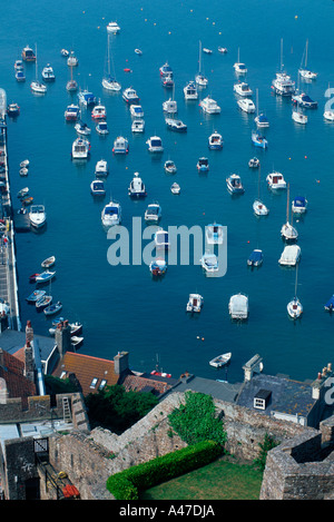 Schiffe im Hafen von Gorey Stockfoto