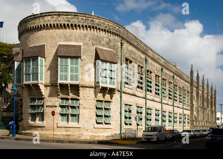 Parlamentsgebäude von Ecke der National Heroes Square und Rickett St Bridgetown Stockfoto