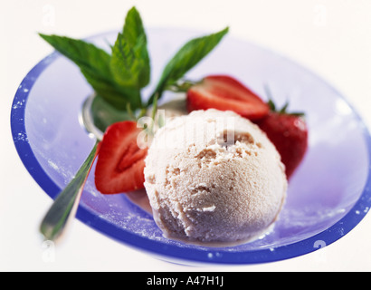 Nahaufnahme von Eis und Erdbeeren redaktionelle Essen Stockfoto