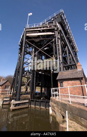 Anderton Schiffshebewerk nach Restaurierung Stockfoto