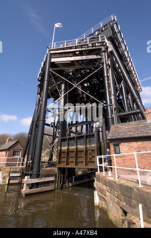 Anderton Schiffshebewerk nach Restaurierung Stockfoto