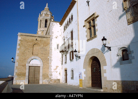 Charakteristischen Blick auf weißen Gebäuden alte Stadt Barri Antic Sitges Katalonien Katalonien Katalonien Costa Dorada España Spanien Europa Stockfoto