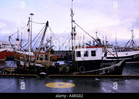 Angelboot/Fischerboot im Hafen von Lerwick gefesselt. Shetland-Inseln Stockfoto
