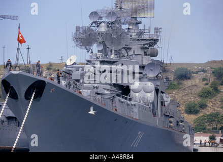 Kriegsschiff der russischen Schwarzmeer-Flotte Sebastapol Krim ukraine Stockfoto