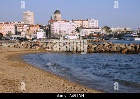 Panoramablick auf Meer & Strand von St Raphael Côte d ' Azur Saint San S Cote D Azur Frankreich Südeuropa Stockfoto