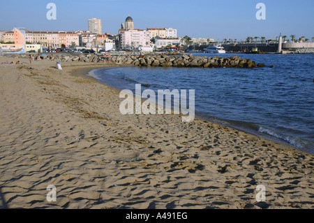 Panoramablick auf Meer & Strand von St Raphael Côte d ' Azur Saint San S Cote D Azur Frankreich Südeuropa Stockfoto