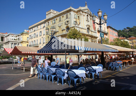 Blick auf bunte Cours Saleya Marché Aux Fleurs Vieux alt Nizza Côte d ' Azur Cote D Azur Frankreich Südeuropa Stockfoto