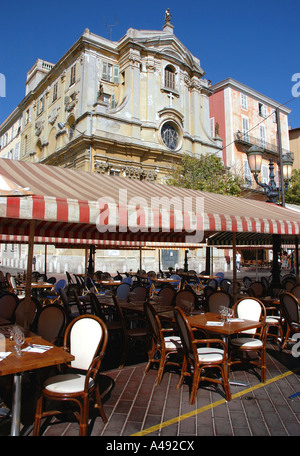 Panoramablick auf bunten Cours Saleya Marché Aux Fleurs Vieux alt Nizza Côte d ' Azur Cote D Azur Frankreich Südeuropa Stockfoto