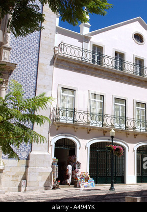 Prachtvolle Architektur Neustadt Zentrum Balkon Fenster Tor Aveiro Iberia iberischen Halbinsel Nord Portugal Nordeuropa anzeigen Stockfoto