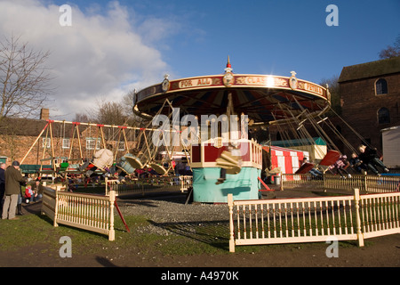 UK Shropshire Ironbridge Blists Hill viktorianischen Stadt Kirmes auf dem Dorfplatz Stockfoto