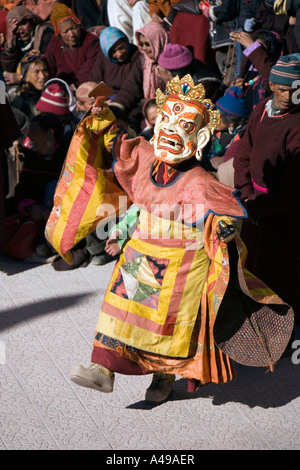 Indien-Ladakh-Leh-Tal-Spitok Festival heftige Herrn des Todes weiß maskiert kostümierte Tänzer Stockfoto