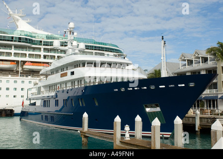 USA-Florida Keys-Schiffe angedockt im Hafen von Key West Stockfoto