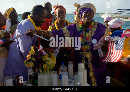 WEST INDIES karibischen St. Vincent die Grenadinen Union Insel Clifton Baptistengemeinde Ostergottesdienst für die auf See verloren. Stockfoto