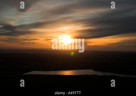 Blick auf den Sonnenuntergang von Rivington Hecht, Hebel Park, Horwich, Bolton, größere Manchester, UK Stockfoto